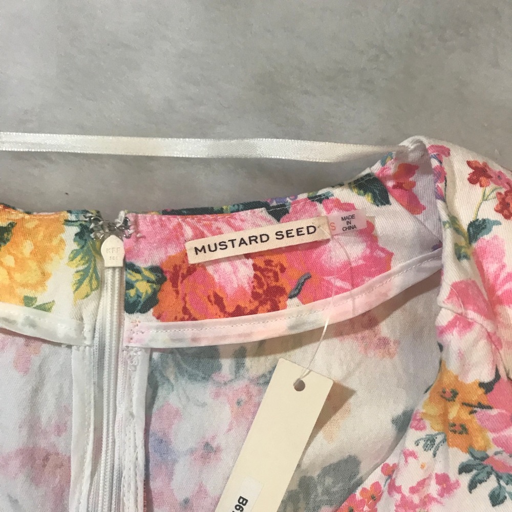 Beautiful floral dress - Picture 2 of 6